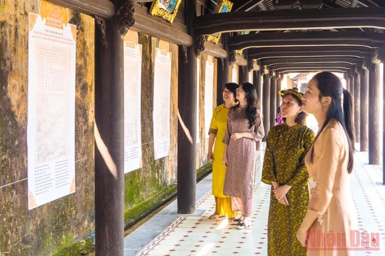 Triển lãm bản Kiều chép tay của Hoàng gia triều Nguyễn tại Đại nội Huế -0
