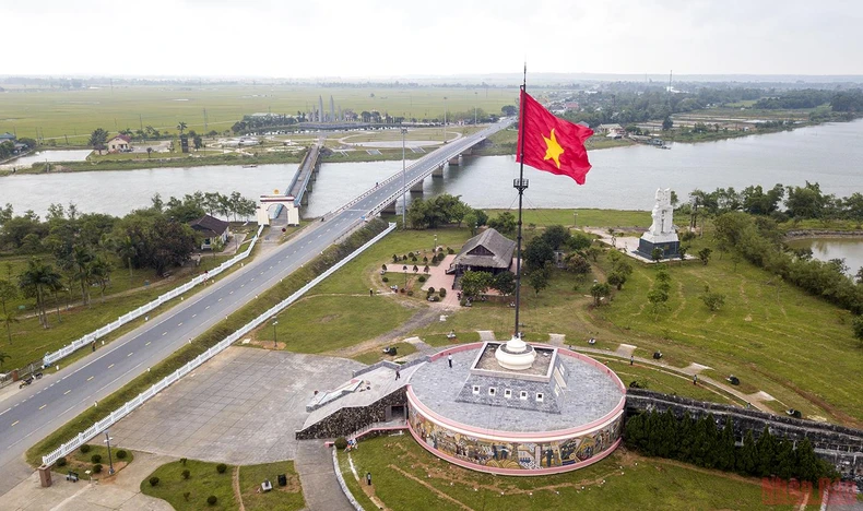 Cầu Hiền Lương – Biểu tượng khát vọng thống nhất non sông -0