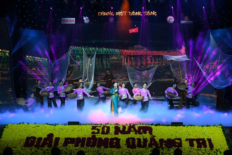 Các tiết mục nghệ thuật trong chương trình “Chung một dòng sông” -1