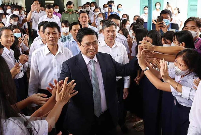 Thủ tướng thăm Trường Trung học phổ thông Dân tộc nội trú Huỳnh Cương, tỉnh Sóc Trăng -2