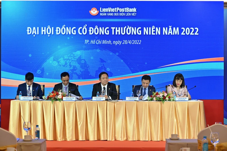 LienVietPostBank chia cổ tức 15% bằng cổ phiếu -0