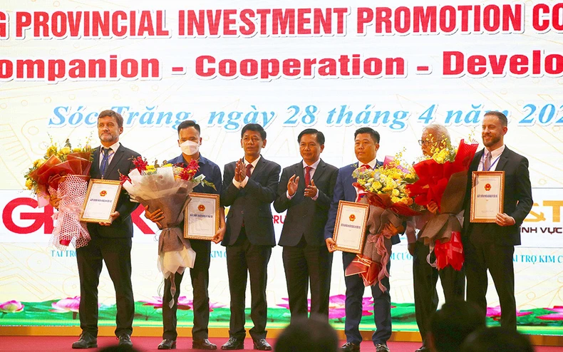Xây dựng môi trường đầu tư lành mạnh, trách nhiệm, hợp tác phát triển -0