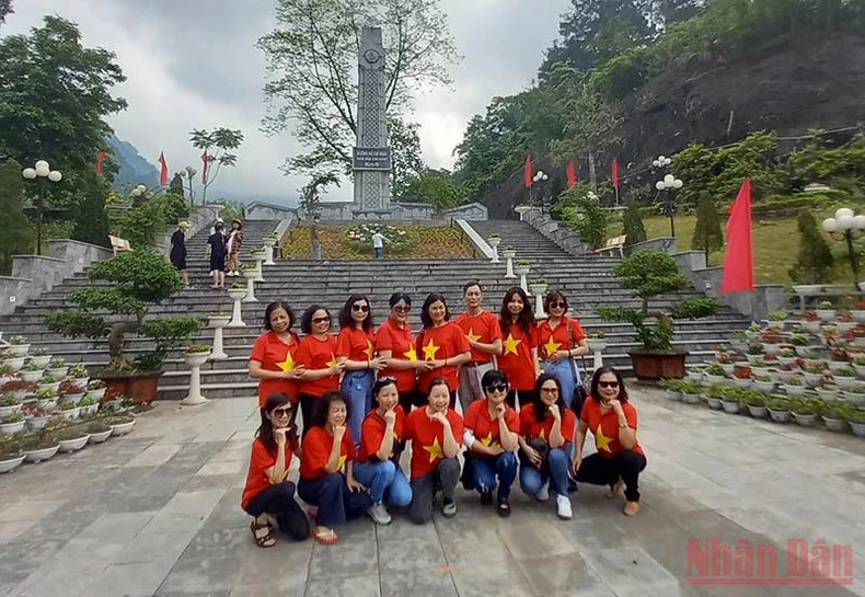 Khai mạc Chương trình du lịch về nguồn tại Pác Bó -0
