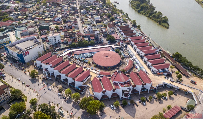 Hoa vẫn nở trên chiến trường năm xưa - Quảng Trị sau 50 năm giải phóng -0