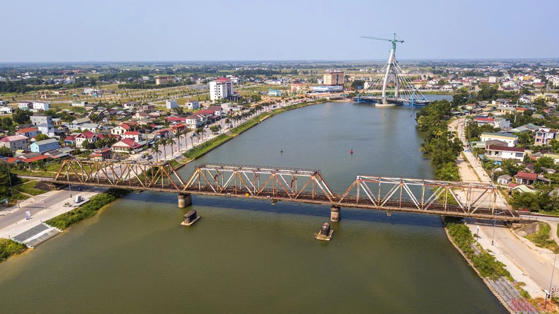 Hoa vẫn nở trên chiến trường năm xưa - Quảng Trị sau 50 năm giải phóng -0