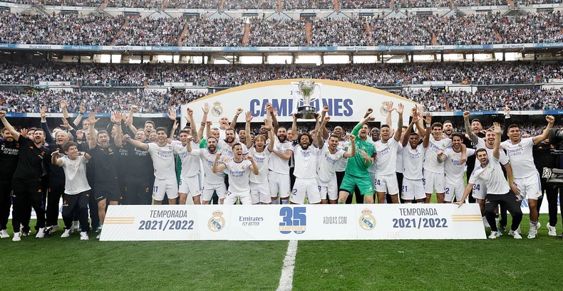 Cận cảnh “biển người” chào đón đương kim vô địch Real Madrid -0