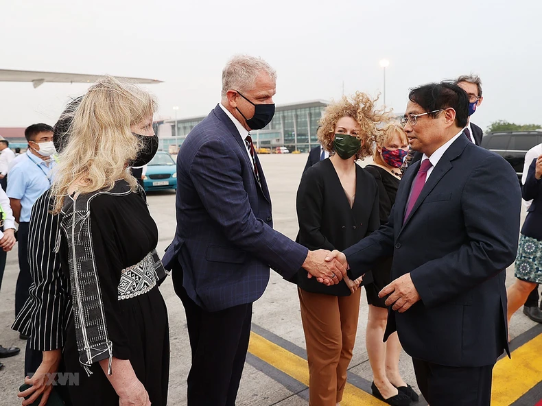 Thủ tướng lên đường dự Hội nghị Cấp cao đặc biệt ASEAN-Hoa Kỳ -0