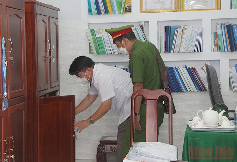 Khởi tố nguyên Giám đốc CDC Hậu Giang và 2 thuộc cấp -0