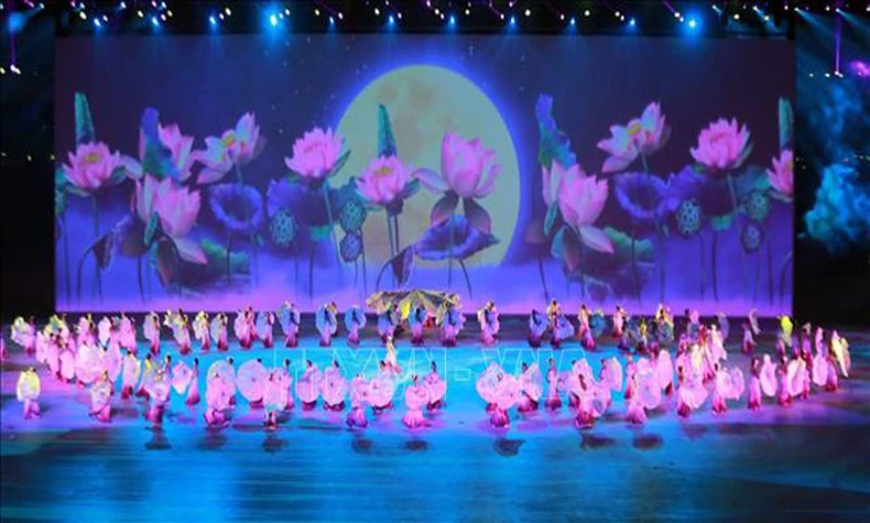 Phó Thủ tướng Vũ Đức Đam dự tổng duyệt Lễ khai mạc SEA Games 31 -0