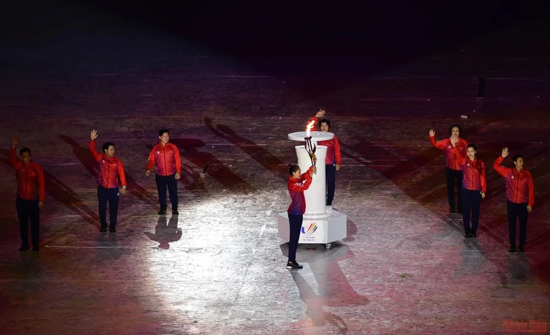 Những hình ảnh ấn tượng trong Lễ khai mạc SEA Games 31 -0