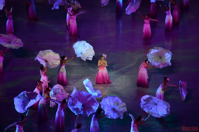 Những hình ảnh ấn tượng trong Lễ khai mạc SEA Games 31 -1