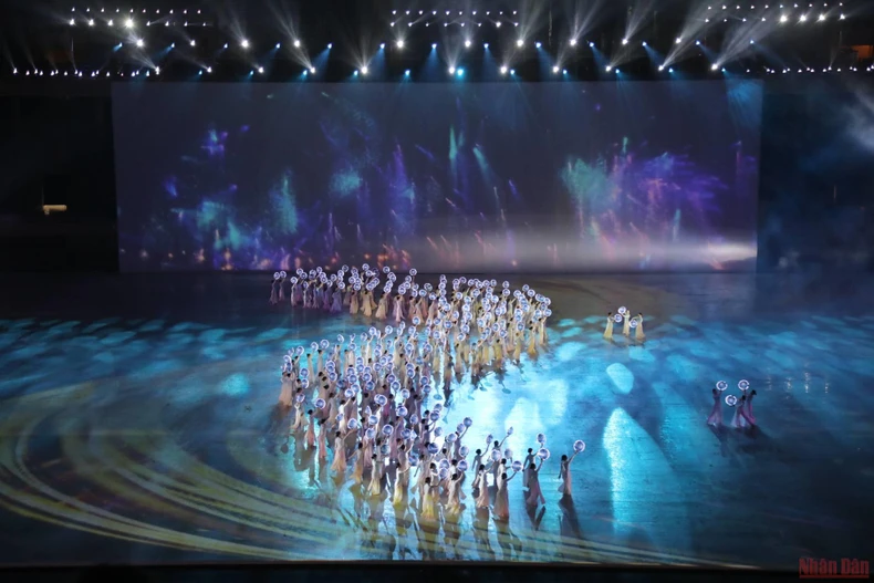 Những hình ảnh ấn tượng trong Lễ khai mạc SEA Games 31 -1