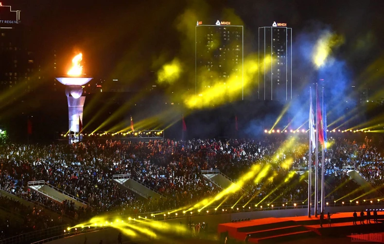 Những hình ảnh ấn tượng trong Lễ khai mạc SEA Games 31 -0