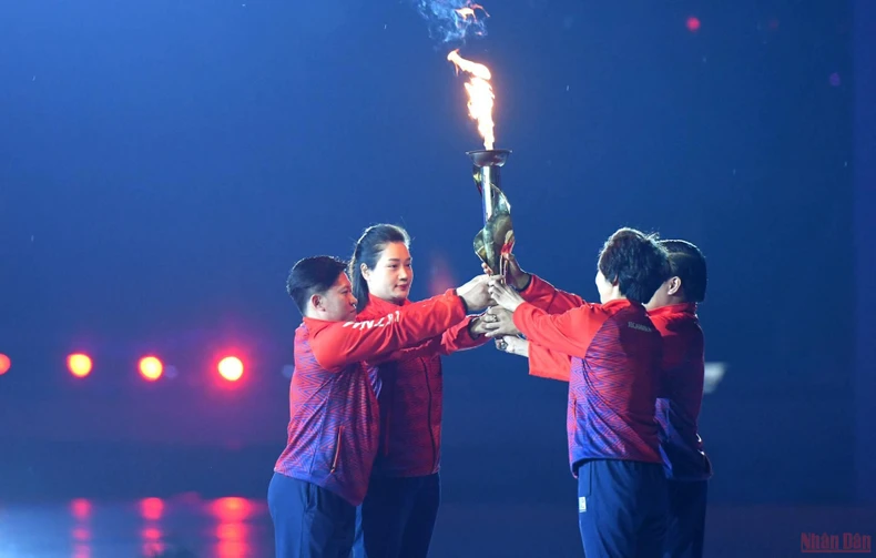 Những hình ảnh ấn tượng trong Lễ khai mạc SEA Games 31 -0