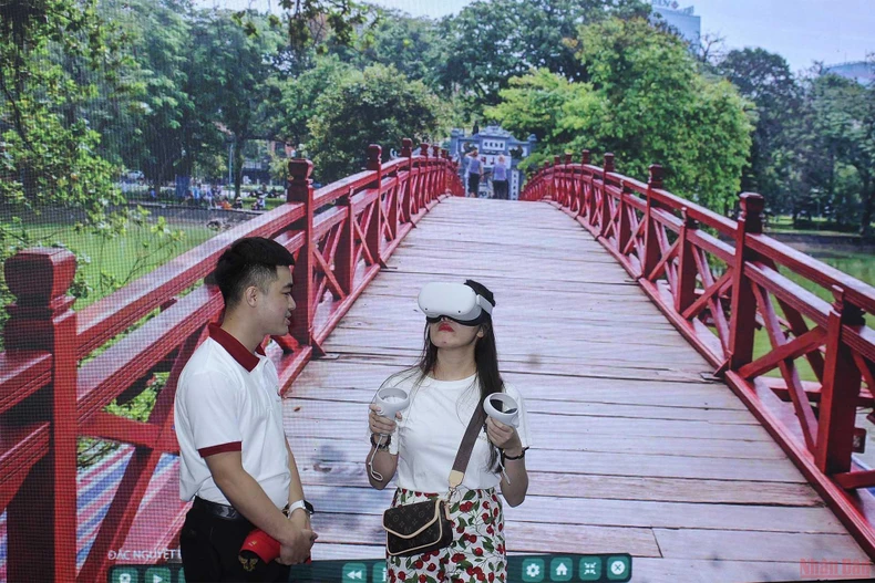 Nhiều tour ưu đãi tại Lễ hội Du lịch Hà Nội -0