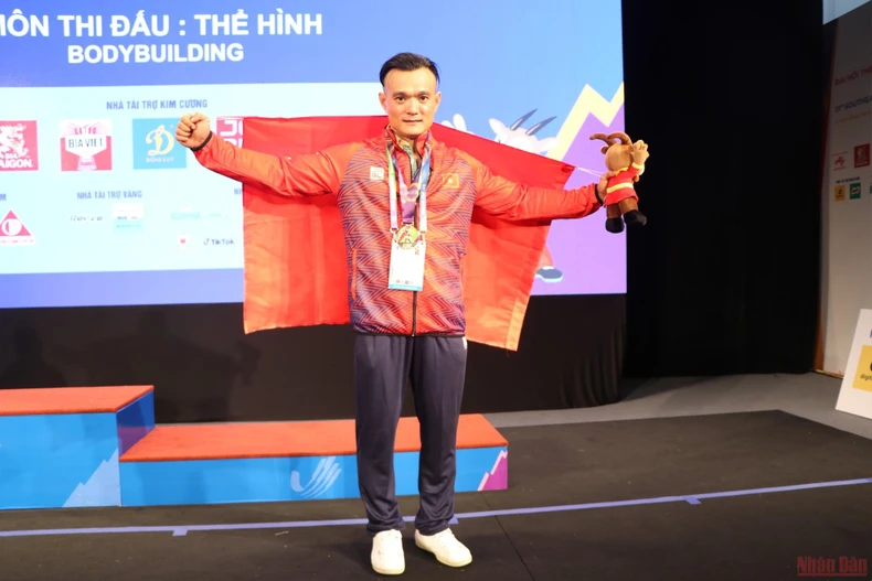 Đằng sau tấm Huy chương vàng thể hình của Đặng Thanh Tùng -0
