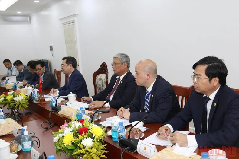 Tăng cường hợp tác giữa Bộ Xây dựng và Bộ Công chính và Vận tải Lào -0