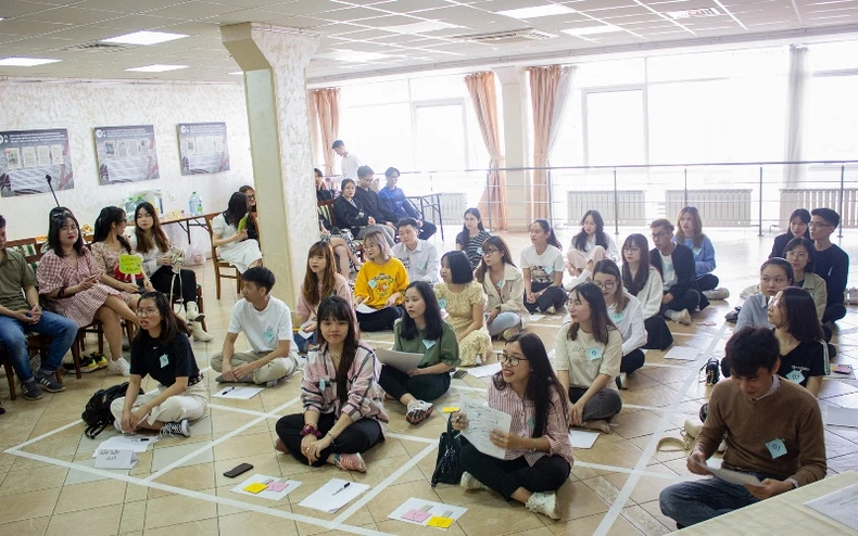 Sinh viên thi hiểu biết tiếng Việt tại Nga -0