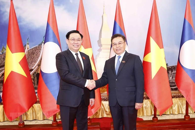 Chủ tịch Quốc hội Vương Đình Huệ hội đàm với Chủ tịch Quốc hội Lào -5