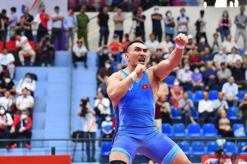 Đội tuyển vật Việt Nam chiến thắng áp đảo tại SEA Games 31 -7