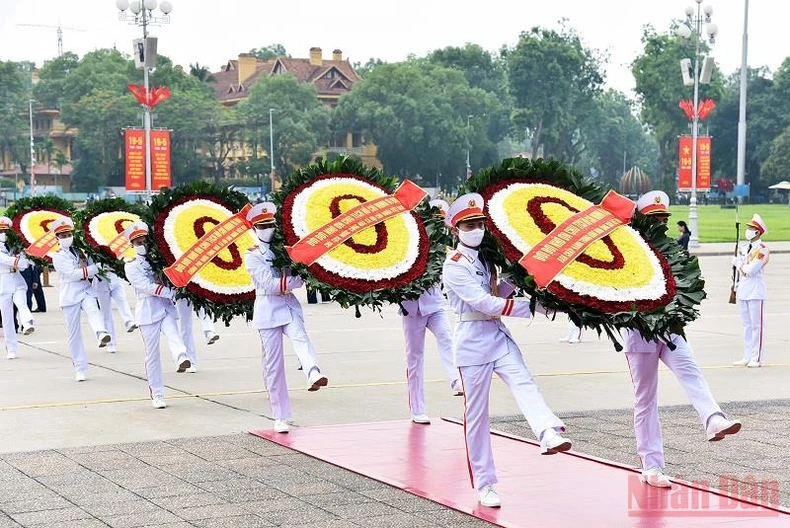 Lãnh đạo Đảng, Nhà nước vào Lăng viếng Chủ tịch Hồ Chí Minh -0