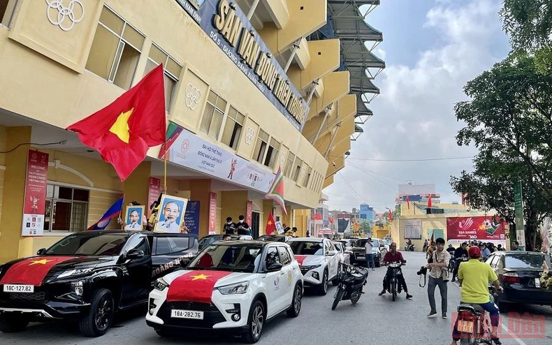 Hơn 3.500 lá cờ Tổ quốc sẵn sàng “nhuộm đỏ” Thiên Trường -0