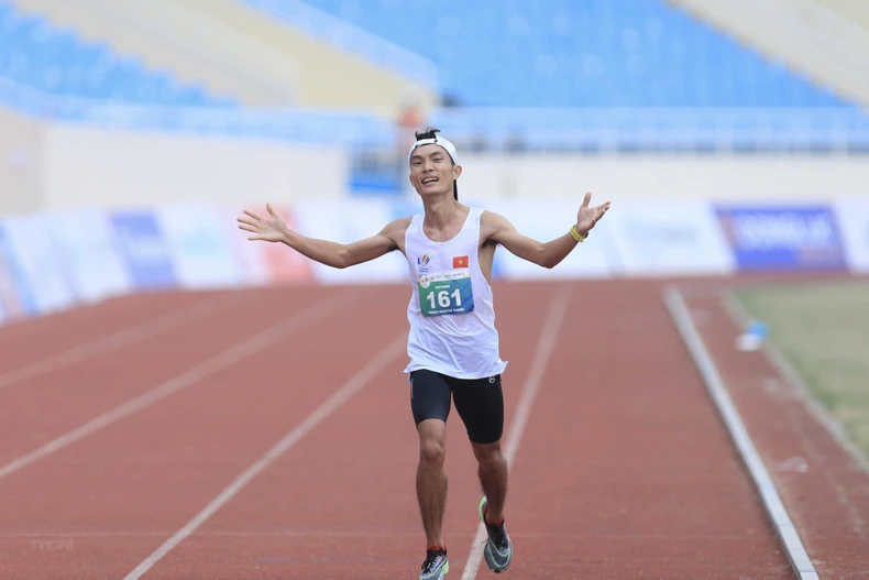 Huy chương Vàng lịch sử của marathon Việt Nam -0