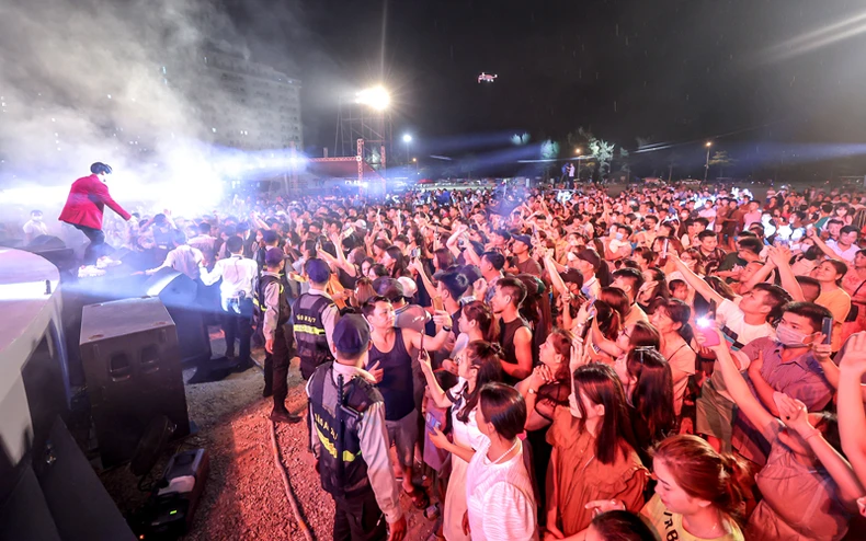 ● Đêm Sun Fest Sầm Sơn 21/5- những bản cover hứa hẹn sẽ khiến khán giả bùng nổ -0