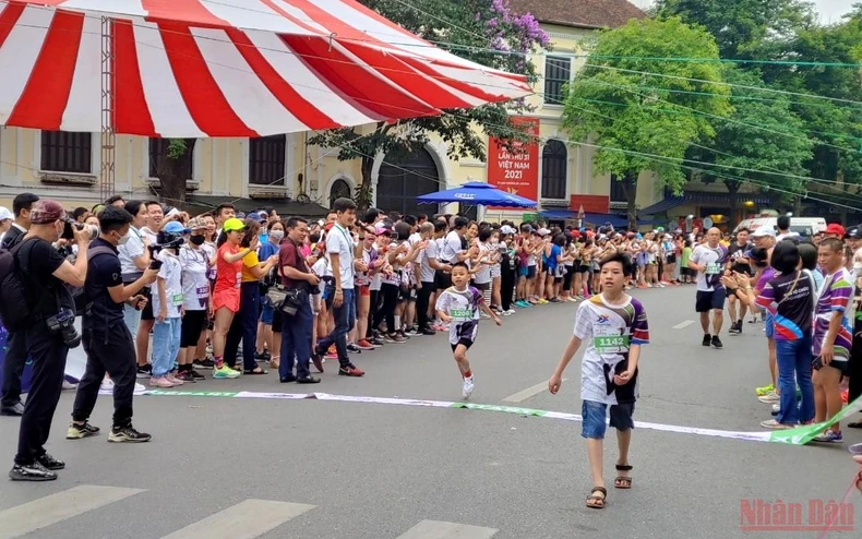 Giải chạy Pháp ngữ tôn vinh vai trò của nữ giới trong xã hội -0