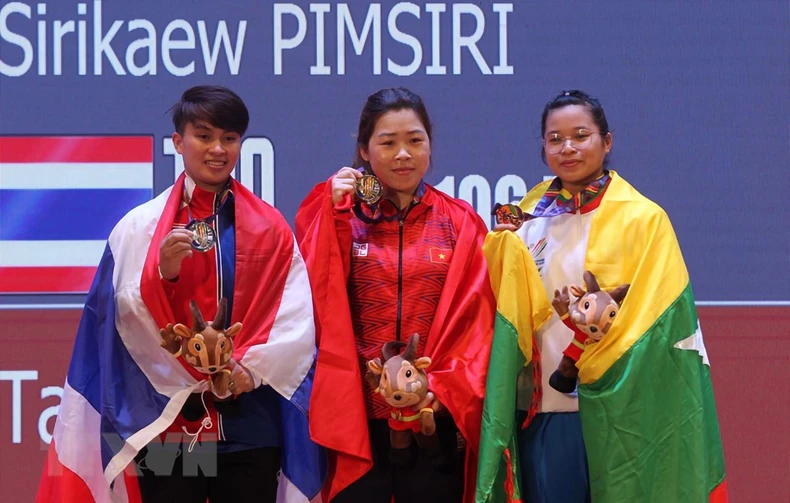 Cô gái dân tộc Giáy Hoàng Thị Duyên phá kỷ lục SEA Games -0