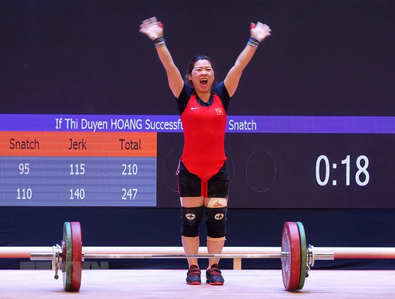 Cô gái dân tộc Giáy Hoàng Thị Duyên phá kỷ lục SEA Games -0