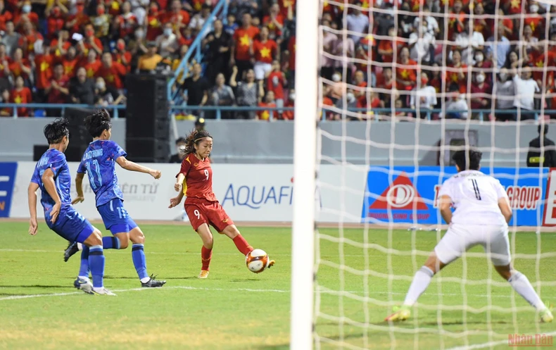 Thắng thuyết phục Thái Lan, tuyển Việt Nam giành Huy chương Vàng bóng đá nữ SEA Games -0