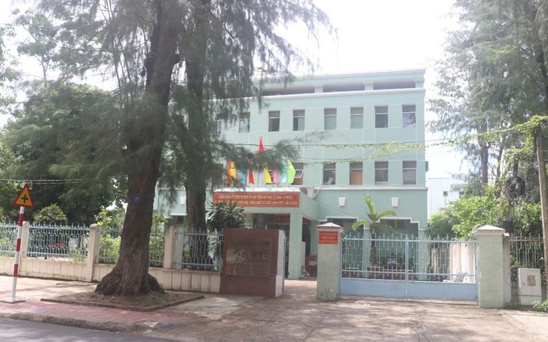 Trà Vinh bắt 4 cán bộ Sở Y tế và CDC Trà Vinh -0