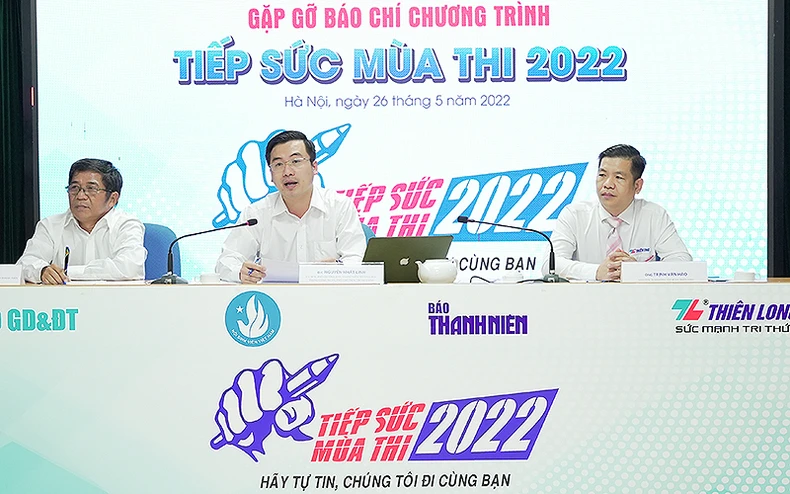 Hỗ trợ hàng triệu khóa ôn tập thi đại học tặng thí sinh cả nước -0