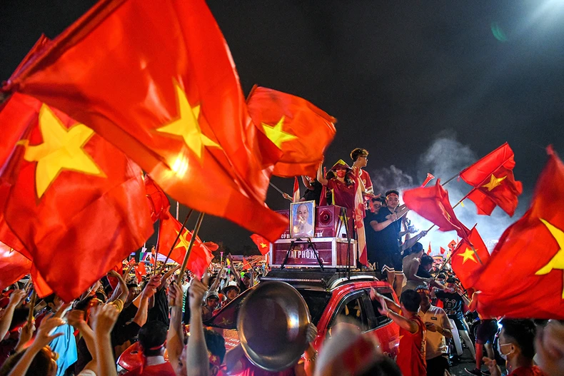 Ảnh đẹp SEA Games 31: Rừng cờ đỏ sao vàng - Niềm tự hào dân tộc tại SEA Games 31 -0