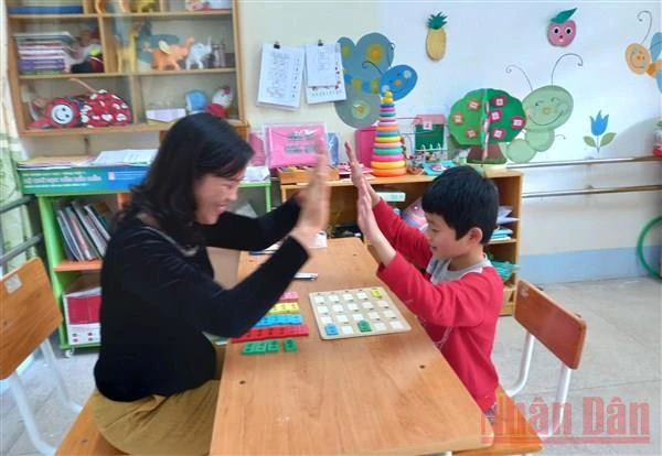 Mở “cánh cửa” hòa nhập cho trẻ khuyết tật -0