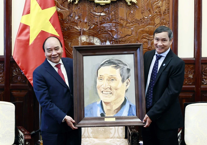 Tiếp tục quan tâm, đầu tư phát triển bóng đá nước nhà -0