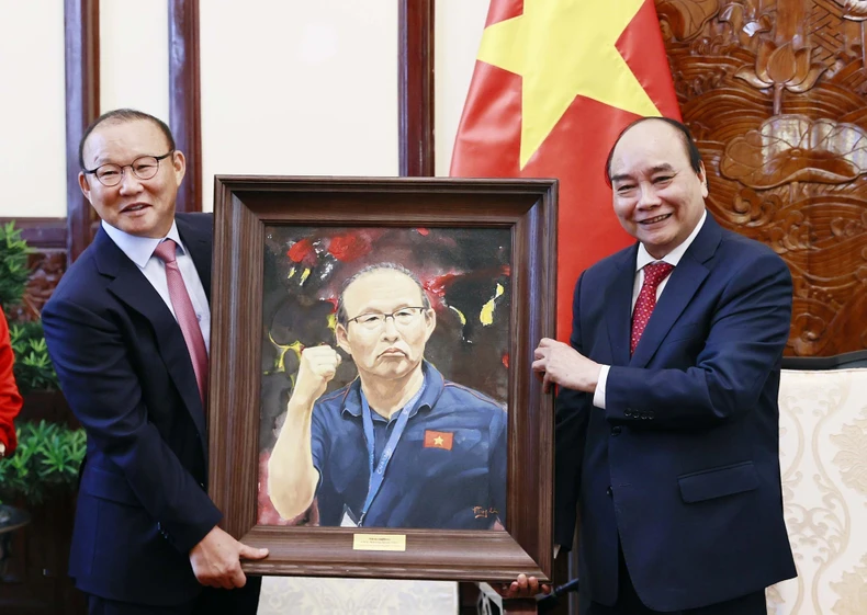 Tiếp tục quan tâm, đầu tư phát triển bóng đá nước nhà -0