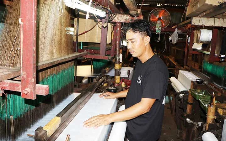 Vang danh lụa lãnh Mỹ A -0