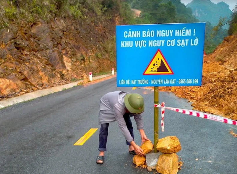 Khắc phục hậu quả mưa lũ ở Cao Bằng -0