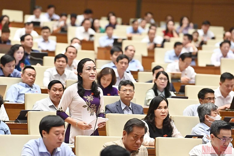 Quốc hội bước vào phiên chất vấn và trả lời chất vấn với nhiều câu hỏi, vấn đề được cử tri quan tâm -0