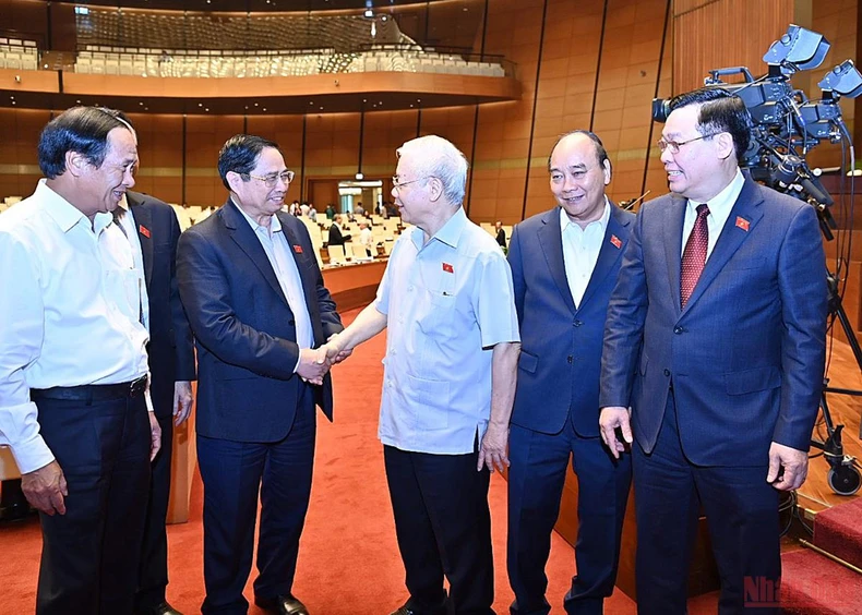Quốc hội bước vào phiên chất vấn và trả lời chất vấn với nhiều câu hỏi, vấn đề được cử tri quan tâm -0