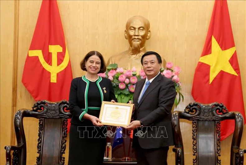 Hợp tác triển khai Dự án “Thành lập và nâng cao năng lực của Trung tâm Việt Nam - Australia” -0