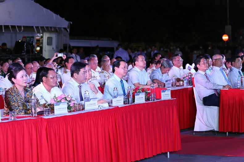 Phát triển kinh tế gắn với bảo vệ tài nguyên thiên nhiên -0