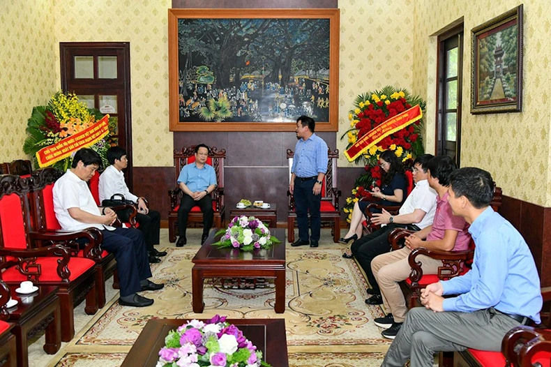 Các bộ, ngành, cơ quan, đơn vị chúc mừng Báo Nhân Dân nhân ngày 21/6 -0
