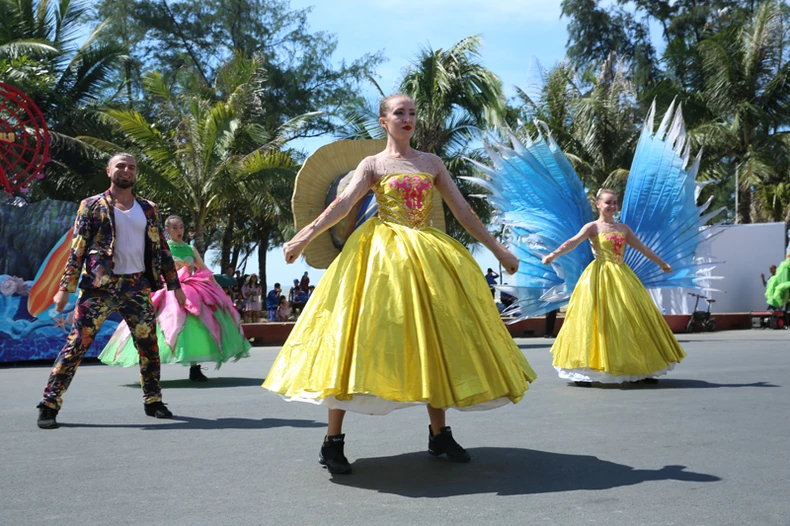 Lễ hội Carnival trở lại Sầm Sơn -0