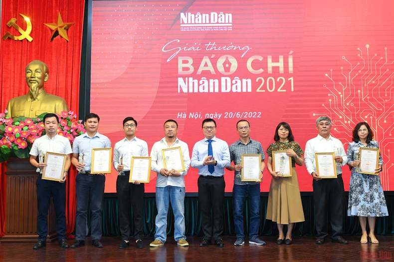 Hình ảnh Lễ Kỷ niệm 97 năm Ngày Báo chí Cách mạng Việt Nam -0