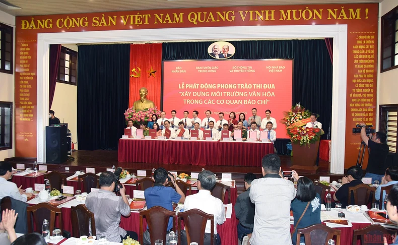 Phát động phong trào thi đua “Xây dựng môi trường văn hóa trong các cơ quan báo chí” -0
