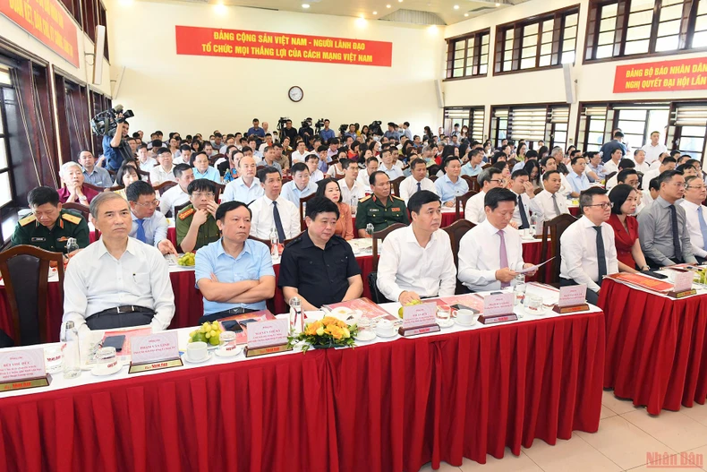 Phát động phong trào thi đua “Xây dựng môi trường văn hóa trong các cơ quan báo chí” -0