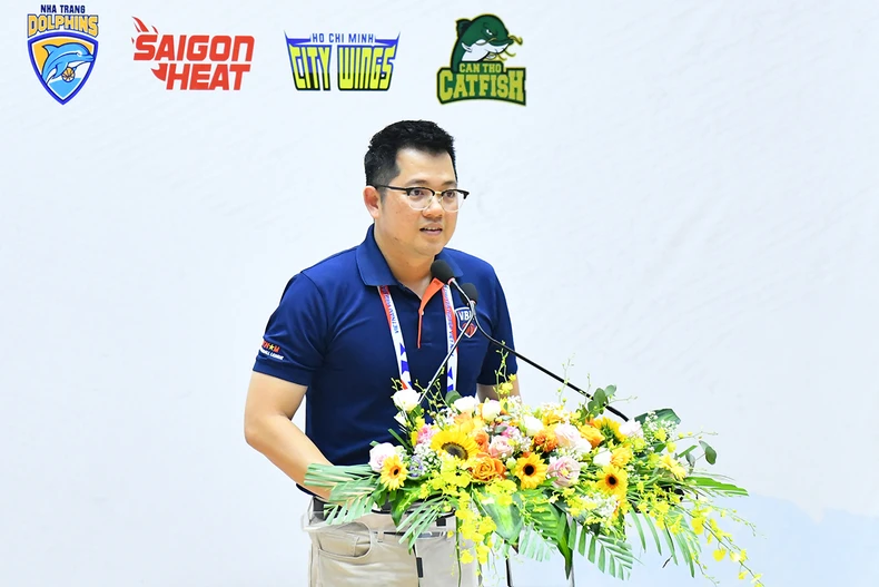 Sắc màu VBA trở lại với người hâm mộ Thủ đô -0